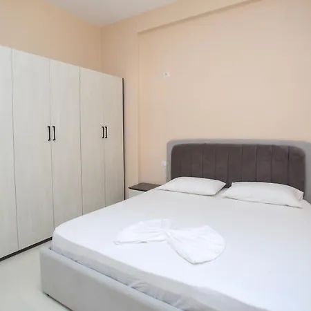 Aysel Apartament 1 Lungomare Vlore Exterior photo